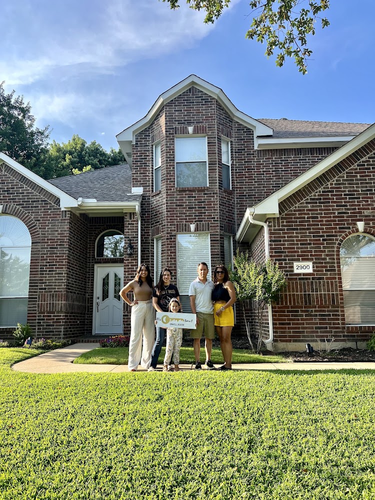 Nayeli Zahner | DFW Realtor