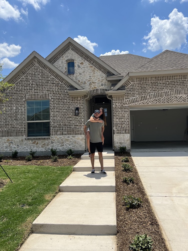 Brenda Pozos | Realtor – Real Broker
