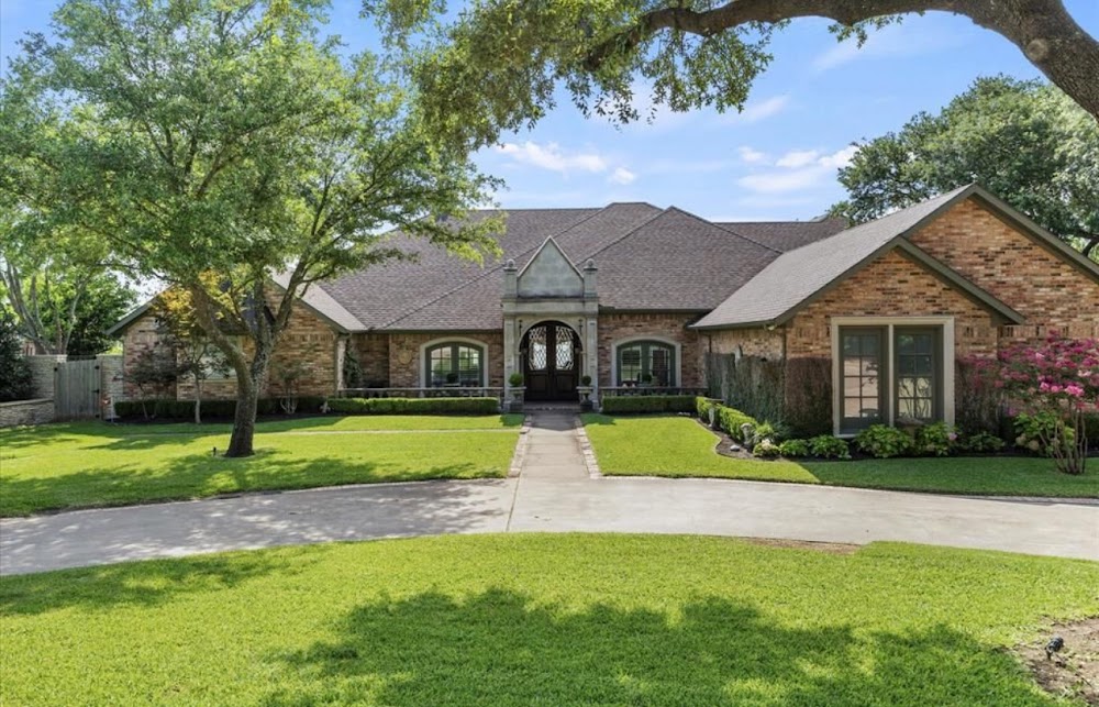Sidney Vasquez Realtor | Fort Worth Real Estate | Compass