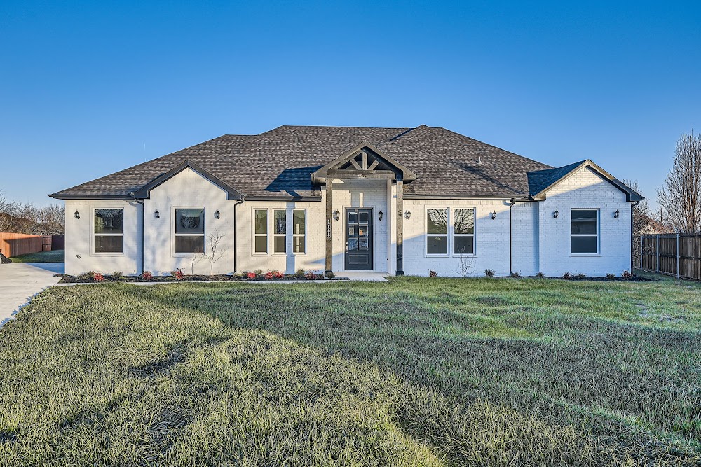 Maverick Realtors Group