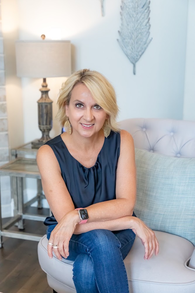Angie Anderson Real Estate Broker - Vero Realty